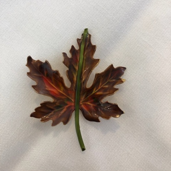 Leaf brooch (Fall colors) - Picture 1 of 3